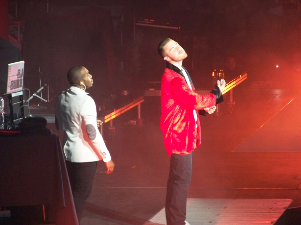 Mike Posner and DJ Dubz performing on the Believe Tour in Dallas, TX 7/3/13
Photo by Christina
MikePosner.net

