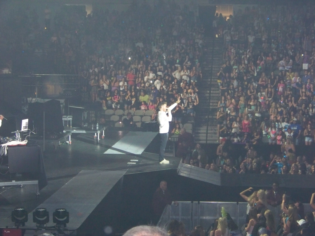 Mike Posner performing on the Believe Tour in Dallas, TX 7/3/13
Photo by Christina
MikePosner.net

