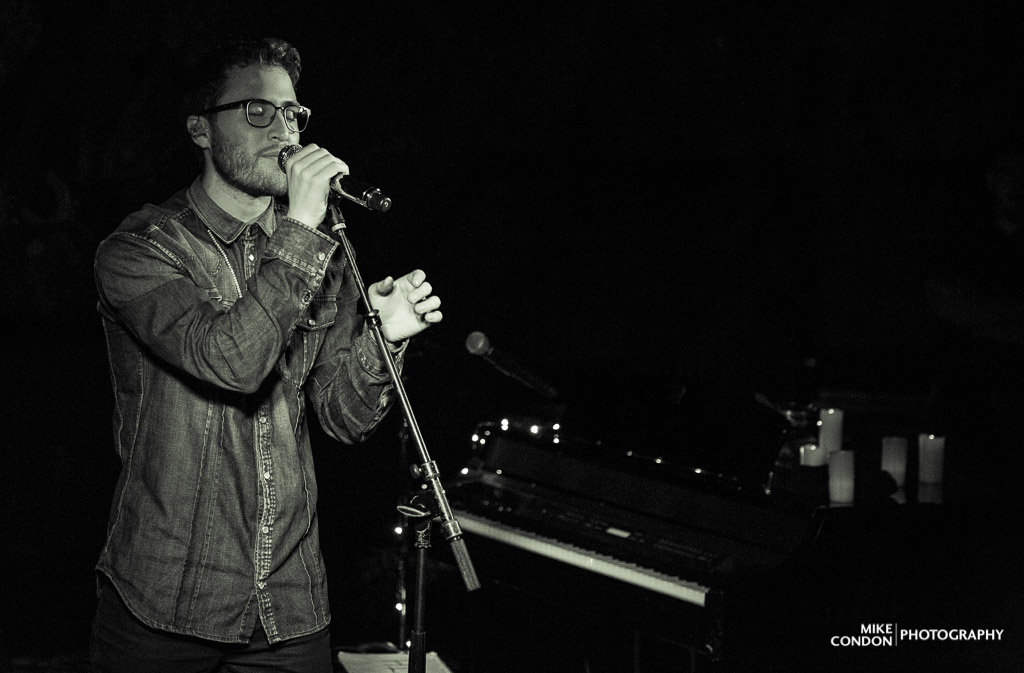 Mike Posner performing on his Unplugged Tour at House Of Blues in Boston, MA 4/1/14
Photo credit: Mike Condon
condonphotography.com
