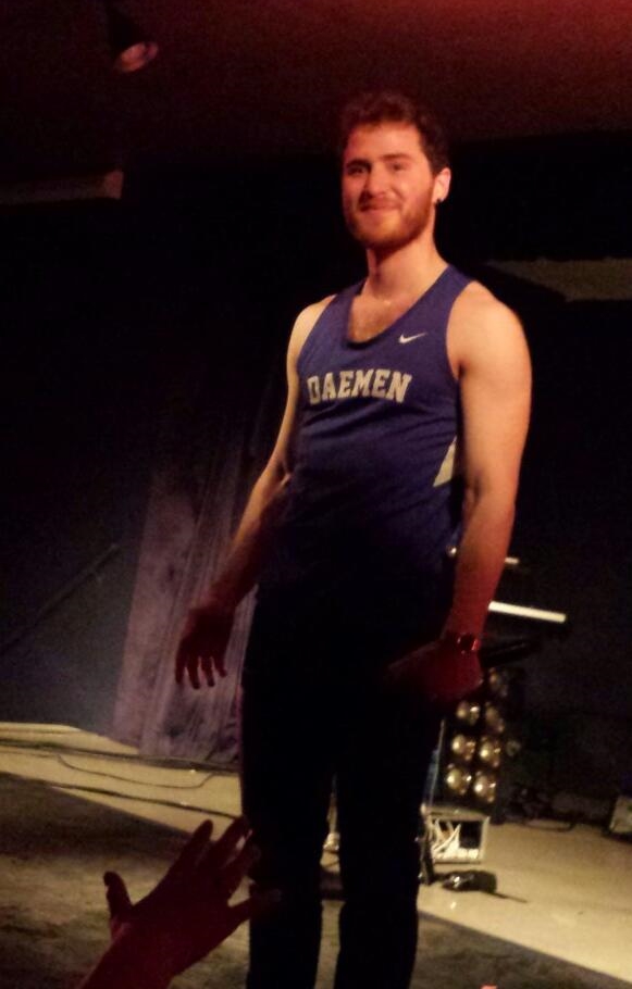 Mike Posner performing at Daemen College's Springfest 2014 in Amherst, NY 4/26/14
Twitter @_Niecyx3

