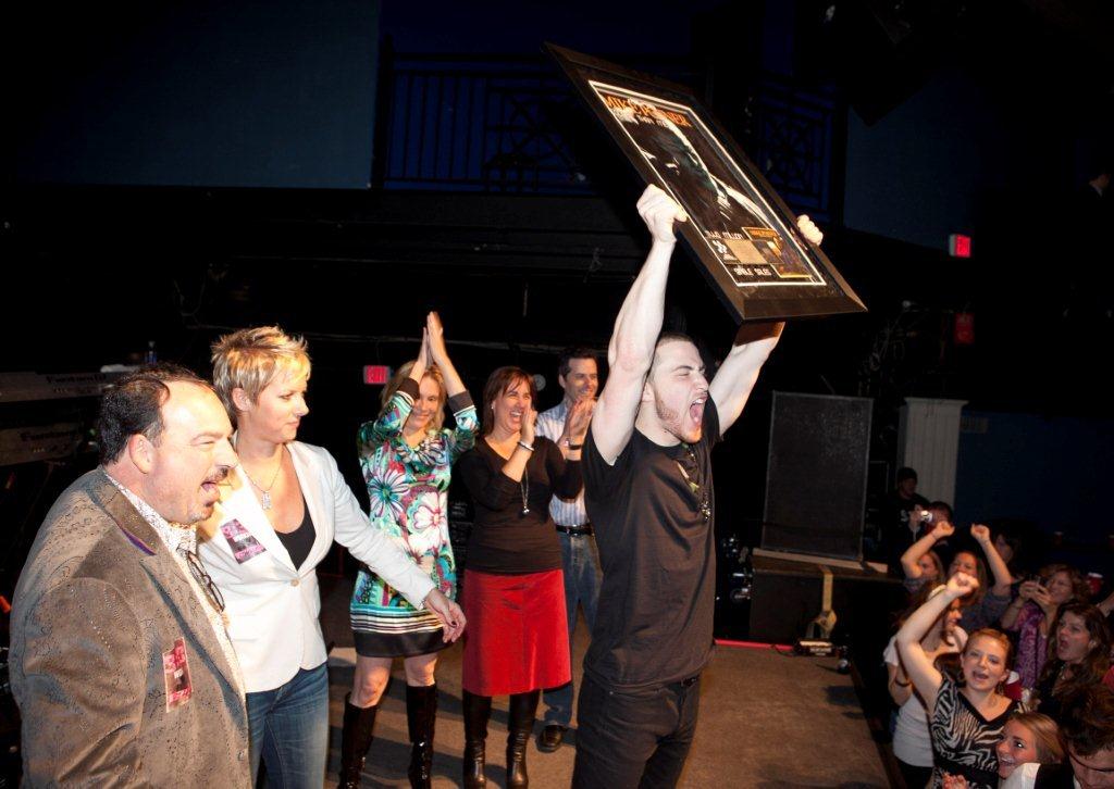 MikePosner-DoublePlatinum-Dec2010-01.jpg MikePosner-DoublePlatinum-Dec2010-01.jpg