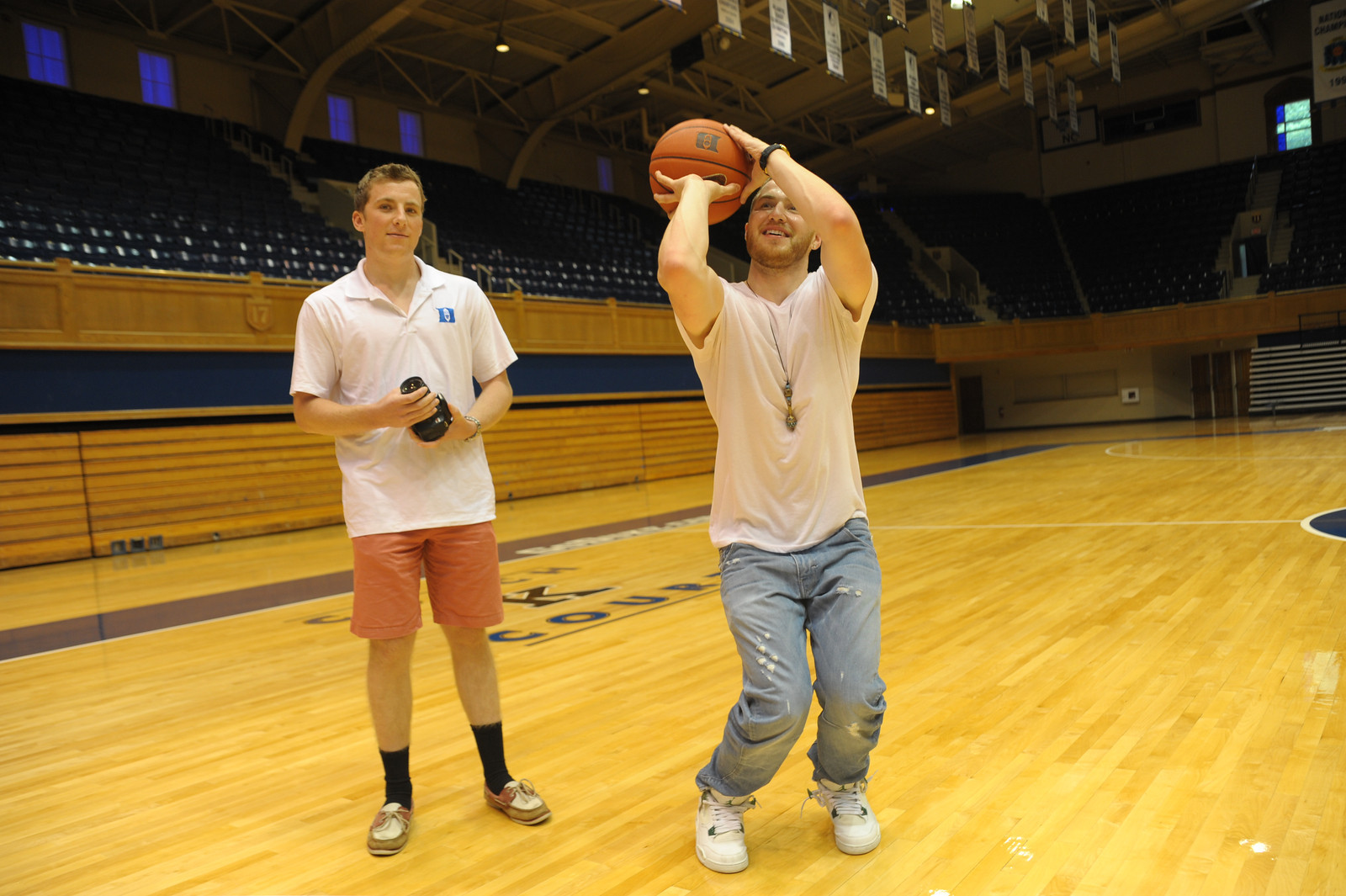Mike Posner playing basketball at Cameron Indoor Stadium at Duke University 8/13/13
Photo by dukeblueplanet.com
