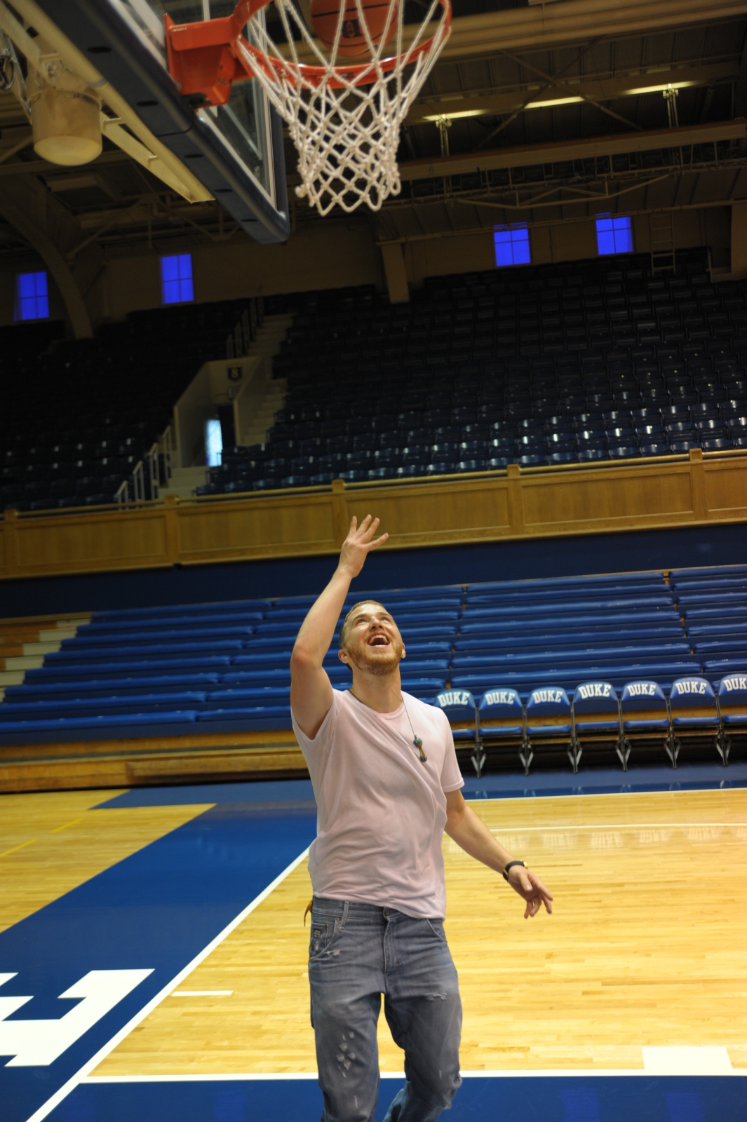 Mike Posner playing basketball at Cameron Indoor Stadium at Duke University 8/13/13
Photo by dukeblueplanet.com
