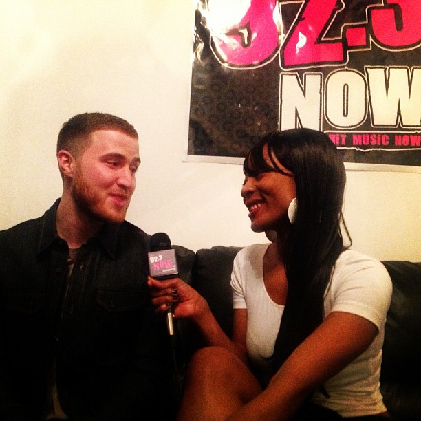 Mike Posner being interviewed by Eutopia at the 92.3 NOW 'One Night Stand' event 5/1/13
Photo by Eutopia
instagram.com/eutopiabk
Mike Posner being interviewed by Eutopia at the 92.3 NOW 'One Night Stand' event 5/1/13
Photo by Eutopia
instagram.com/eutopiabk