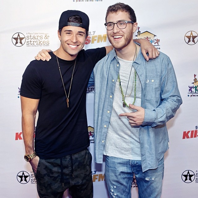 Mike Posner with Jake Miller (singer) at Stars & Strikes 2014 at PINZ in Studio City, CA 3/19/14
Instagram @jakemillermusic
 Mike Posner with Jake Miller (singer) at Stars & Strikes 2014 at PINZ in Studio City, CA 3/19/14
Instagram @jakemillermusic