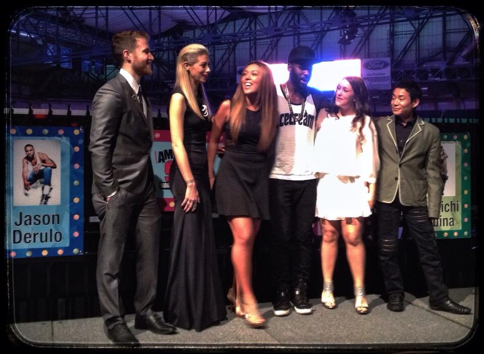 Mike Posner, Jason Derulo, and others at Hob Nobble Gobble at Ford Field - Detroit, MI 11/22/13
Twitter @mediahammer313
Mike Posner, Jason Derulo, and others at Hob Nobble Gobble at Ford Field - Detroit, MI 11/22/13
Twitter @mediahammer313