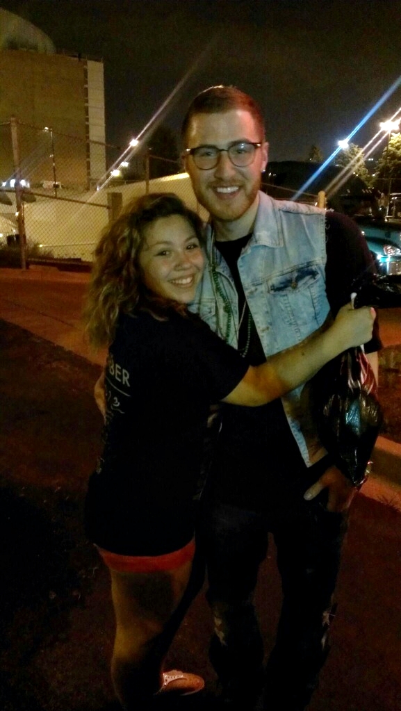 Lauren Spiru with Mike Posner at Believe Tour in Chicago, IL July 9, 2013
Twitter @laurenspiruu
