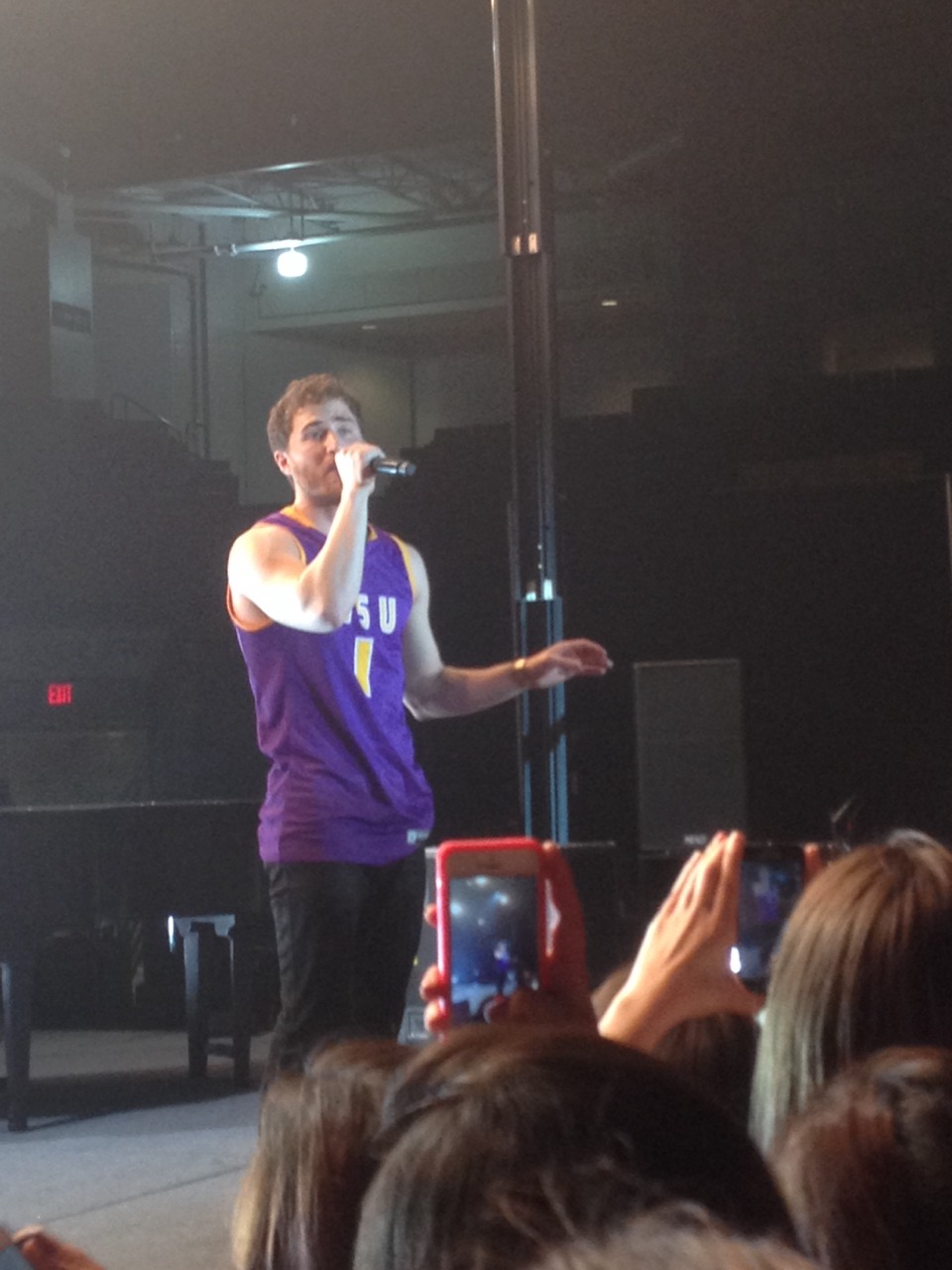 Mike Posner performing at Minnesota State University, Mankato in Mankato, MN 4/28/14
Tumblr @diamondbulletandagunmadeofgold
