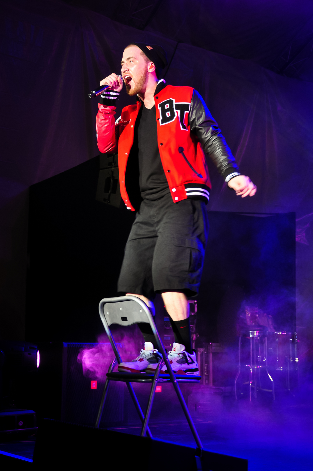 Mike Posner performing at Glorietta in Makati City, Philippines 12/9/11
Photo by Leon Gabriel
