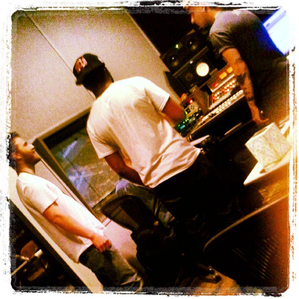 Mike Posner, Mason "MdL" Levy, Jerrol "Boogie" Wizzard, and Mat "Blackbear" Musto in the studio 10/6/13
Instagram @tabarifrancis
