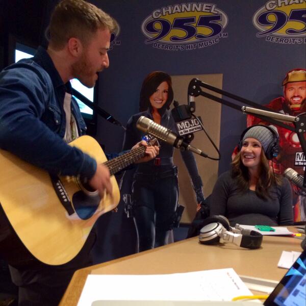Mike Posner singing to Shannon on Mojo In The Morning Show in Farmington Hills, MI 2/7/14
mojointhemorning.com
