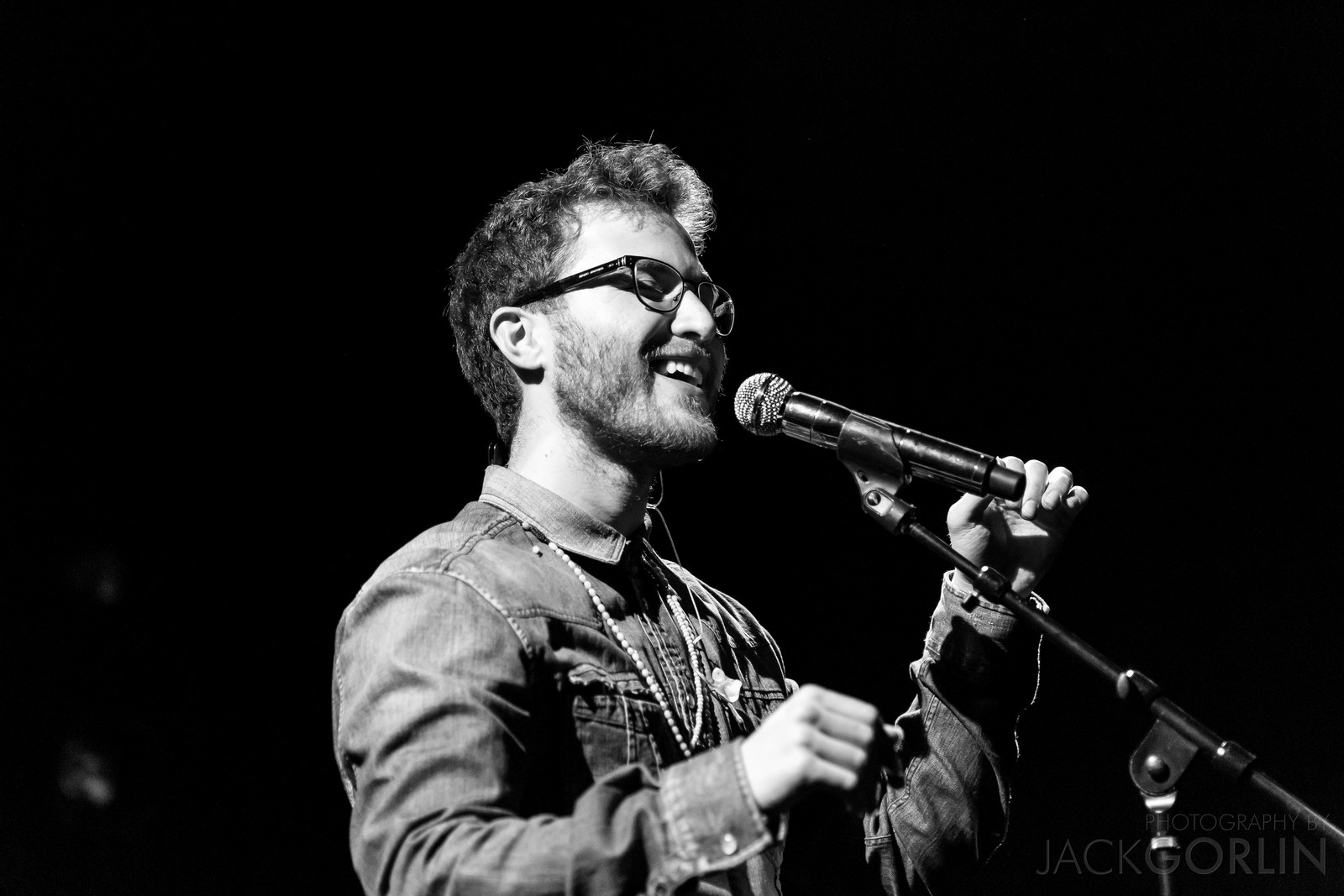 Mike Posner performing on his Unplugged Tour at Rickshaw Stop in San Francisco, CA 4/9/14
Photo credit: Jack Gorlin
www.jackgorlin.com
