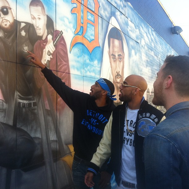 Earlly Mac, SayItAintTone, and Mike Posner at the FFOE mural at Dexter Check Cashing - Detroit, MI 9/21/13
Instagram @dextercheckcashing
