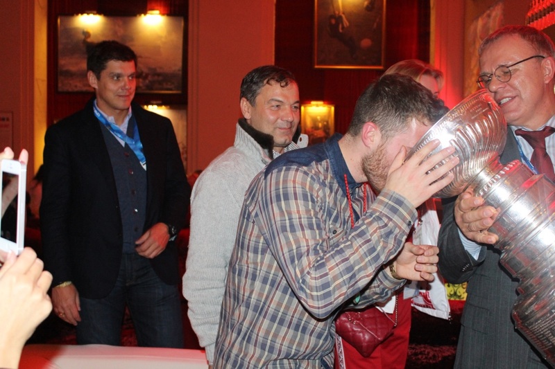 Mike Posner drinking champagne out of the NHL Stanley Cup in Sochi, Russia - February 17, 2014
examiner.com
 Mike Posner drinking champagne out of the NHL Stanley Cup in Sochi, Russia - February 17, 2014
examiner.com