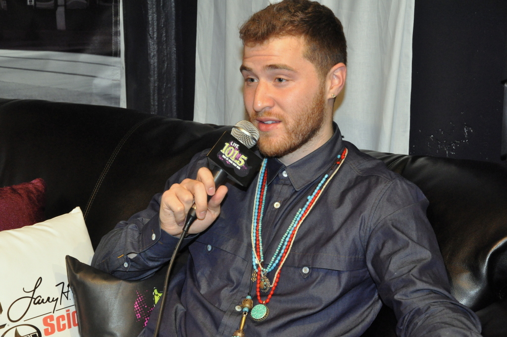 Mike Posner on The Lady La Show at LIVE 101.5 radio station - Phoenix, AZ 1/23/14
live1015phoenix.cbslocal.com
 Mike Posner on The Lady La Show at LIVE 101.5 radio station - Phoenix, AZ 1/23/14
live1015phoenix.cbslocal.com