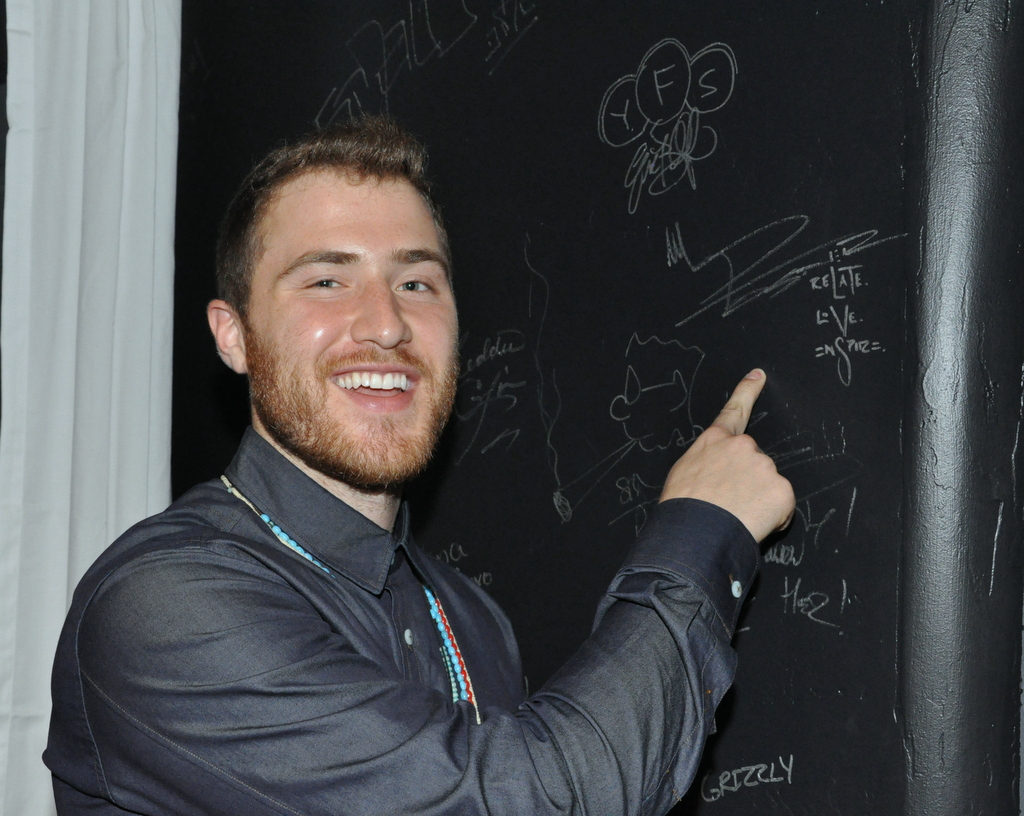 Mike Posner on The Lady La Show at LIVE 101.5 radio station - Phoenix, AZ 1/23/14
live1015phoenix.cbslocal.com
 Mike Posner on The Lady La Show at LIVE 101.5 radio station - Phoenix, AZ 1/23/14
live1015phoenix.cbslocal.com
