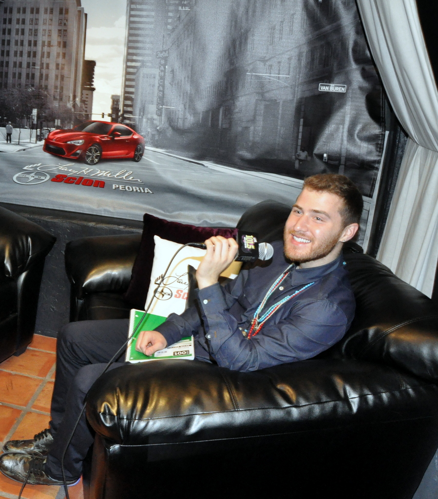 Mike Posner on The Lady La Show at LIVE 101.5 radio station - Phoenix, AZ 1/23/14
live1015phoenix.cbslocal.com
 Mike Posner on The Lady La Show at LIVE 101.5 radio station - Phoenix, AZ 1/23/14
live1015phoenix.cbslocal.com