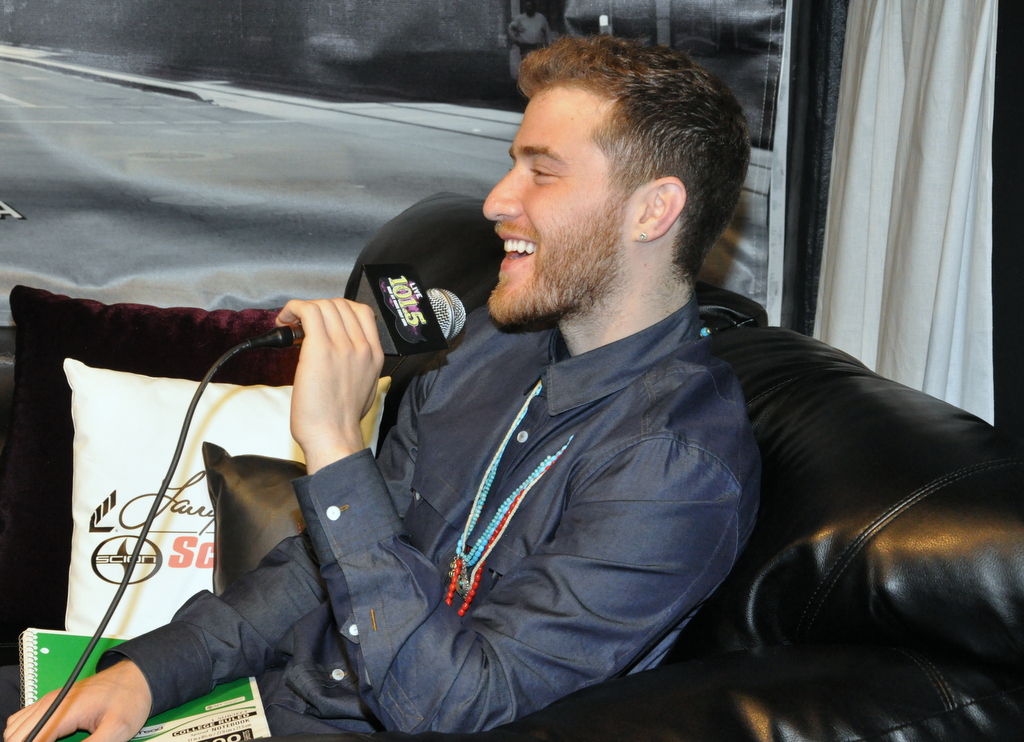 Mike Posner on The Lady La Show at LIVE 101.5 radio station - Phoenix, AZ 1/23/14
live1015phoenix.cbslocal.com
 Mike Posner on The Lady La Show at LIVE 101.5 radio station - Phoenix, AZ 1/23/14
live1015phoenix.cbslocal.com