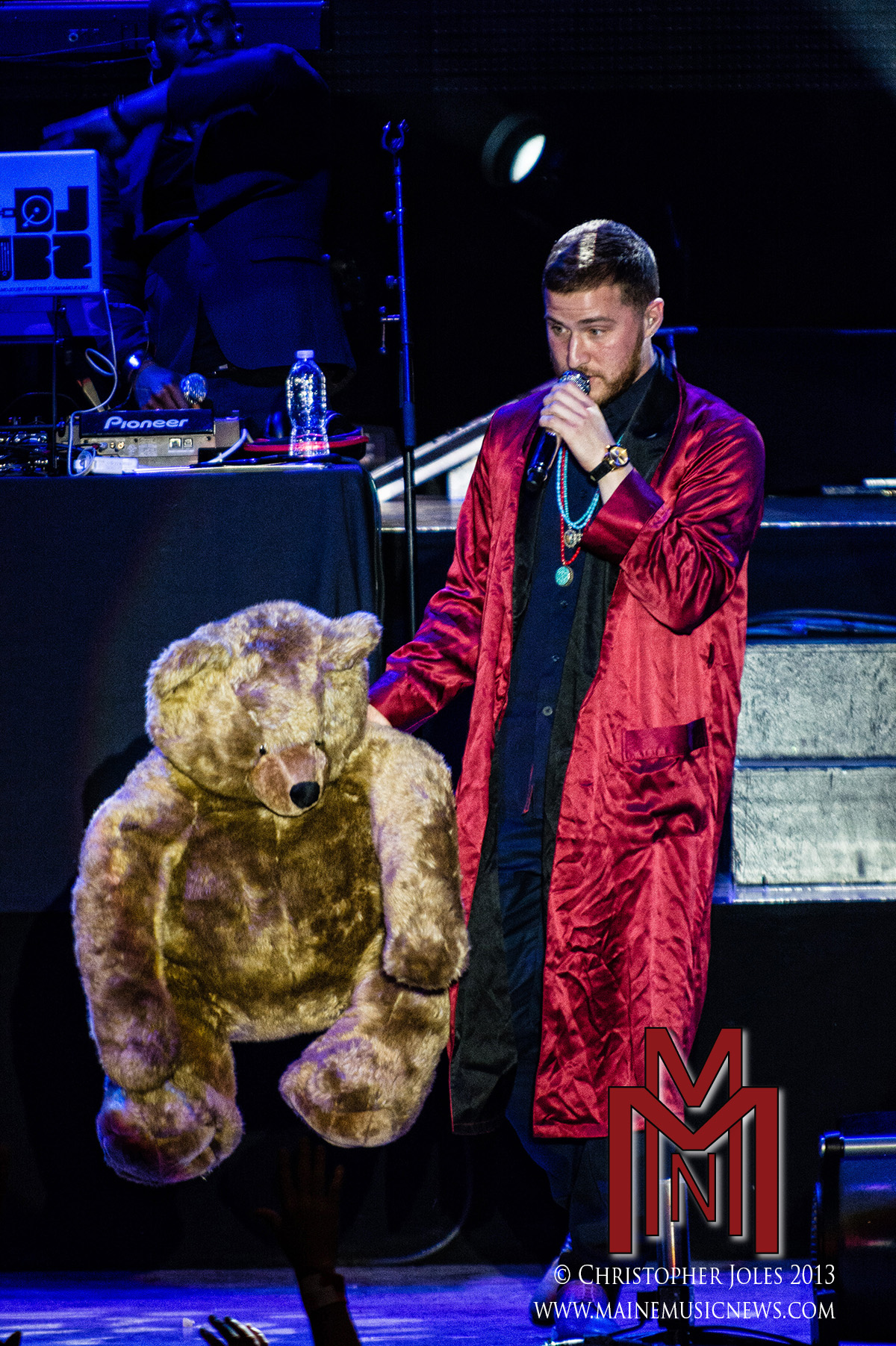 Mike Posner performing on the Warrior Tour in Bangor, ME 8/30/13
Photo by Christopher Joles
mainemusicnews.com
