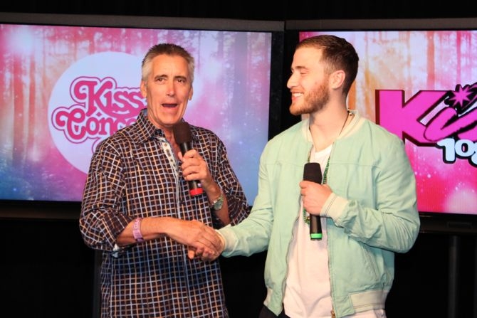 Kiss 108's Billy Costa interviews Mike Posner backstage at Kiss Concert 2013
Photo by kiss108.com
Kiss 108's Billy Costa interviews Mike Posner backstage at Kiss Concert 2013
Photo by kiss108.com