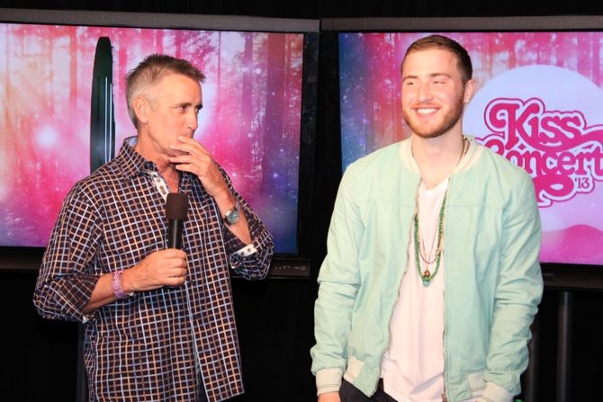 Kiss 108's Billy Costa interviews Mike Posner backstage at Kiss Concert 2013
Photo by kiss108.com
 Kiss 108's Billy Costa interviews Mike Posner backstage at Kiss Concert 2013
Photo by kiss108.com