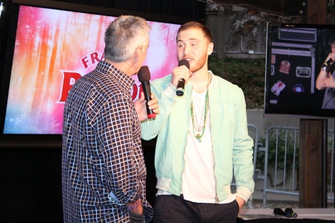 Kiss 108's Billy Costa interviews Mike Posner backstage at Kiss Concert 2013
Photo by kiss108.com
 Kiss 108's Billy Costa interviews Mike Posner backstage at Kiss Concert 2013
Photo by kiss108.com