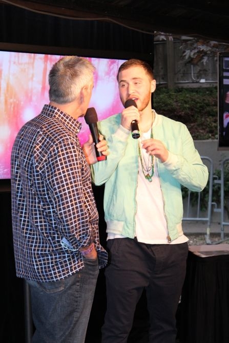 Kiss 108's Billy Costa interviews Mike Posner backstage at Kiss Concert 2013
Photo by kiss108.com
 Kiss 108's Billy Costa interviews Mike Posner backstage at Kiss Concert 2013
Photo by kiss108.com