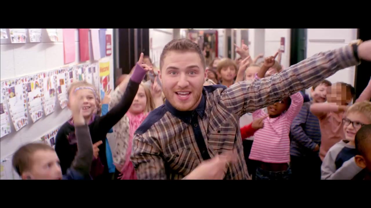 Mike_Posner_-_Top_of_the_World_ft__Big_Sean_441.jpg