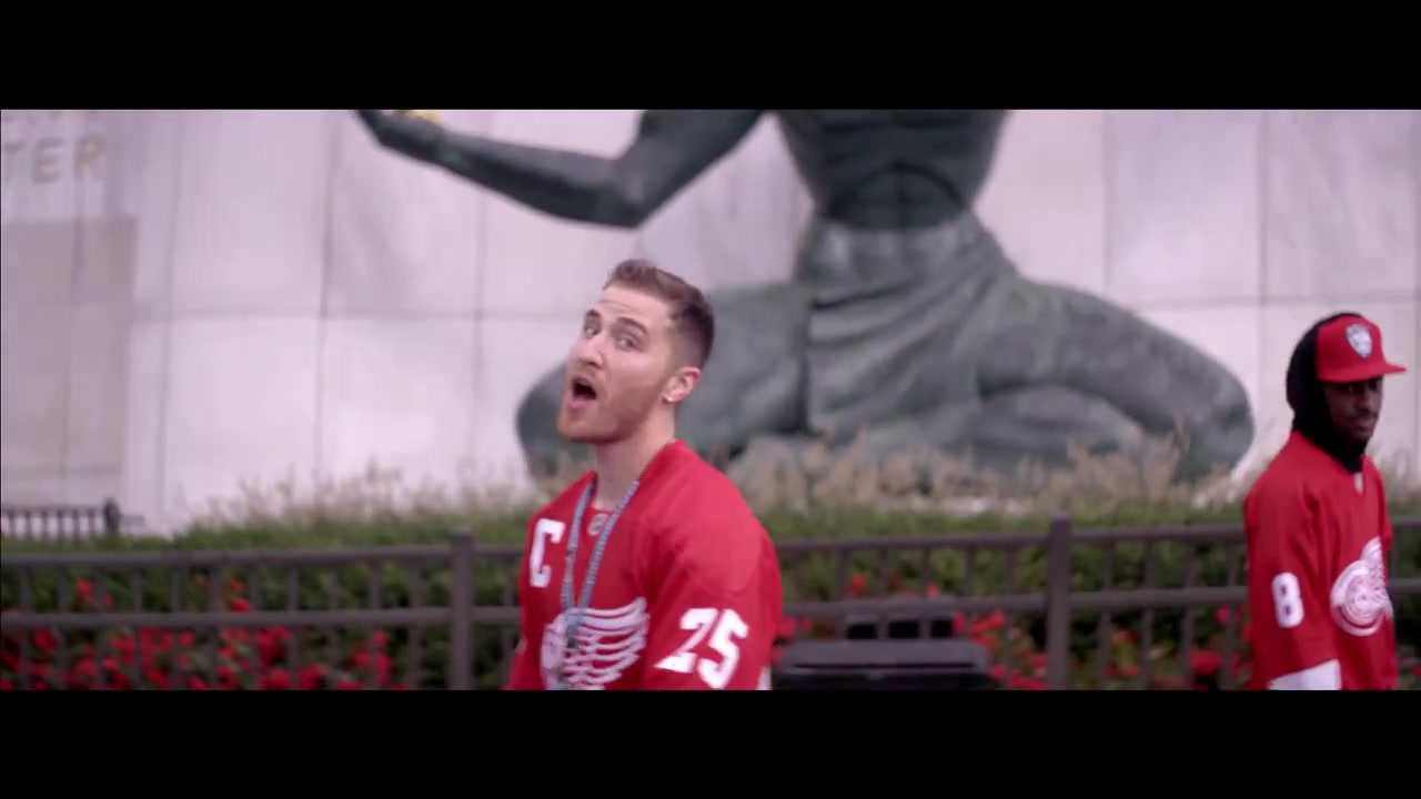 Mike_Posner_-_Top_of_the_World_ft__Big_Sean_547.jpg