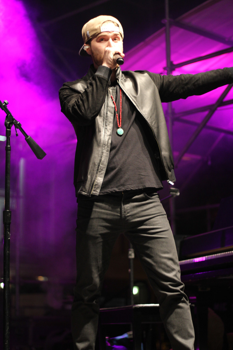 Mike Posner performing at Dam Jam 2014 at OSU in Corvallis, OR 5/31/14
Photo by Justin Quinn
justinquinnphotography.smugmug.com
