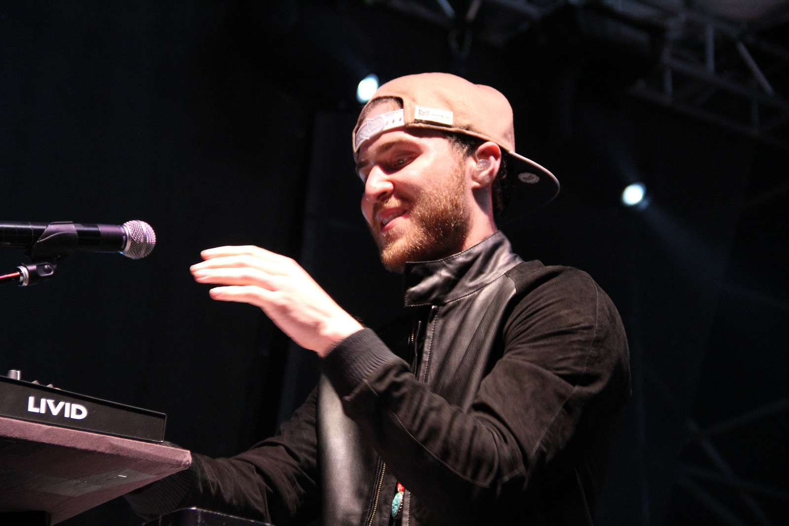 Mike Posner performing at Dam Jam 2014 at OSU in Corvallis, OR 5/31/14
Photo by Justin Quinn
justinquinnphotography.smugmug.com

