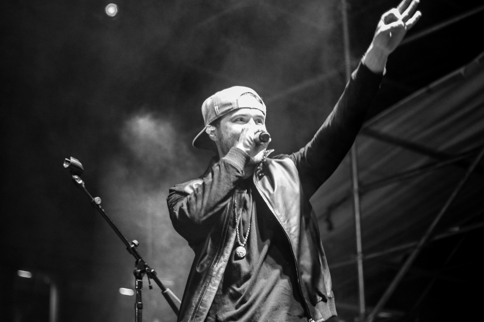 Mike Posner performing at Dam Jam 2014 at OSU in Corvallis, OR 5/31/14
Photo by Justin Quinn
justinquinnphotography.smugmug.com

