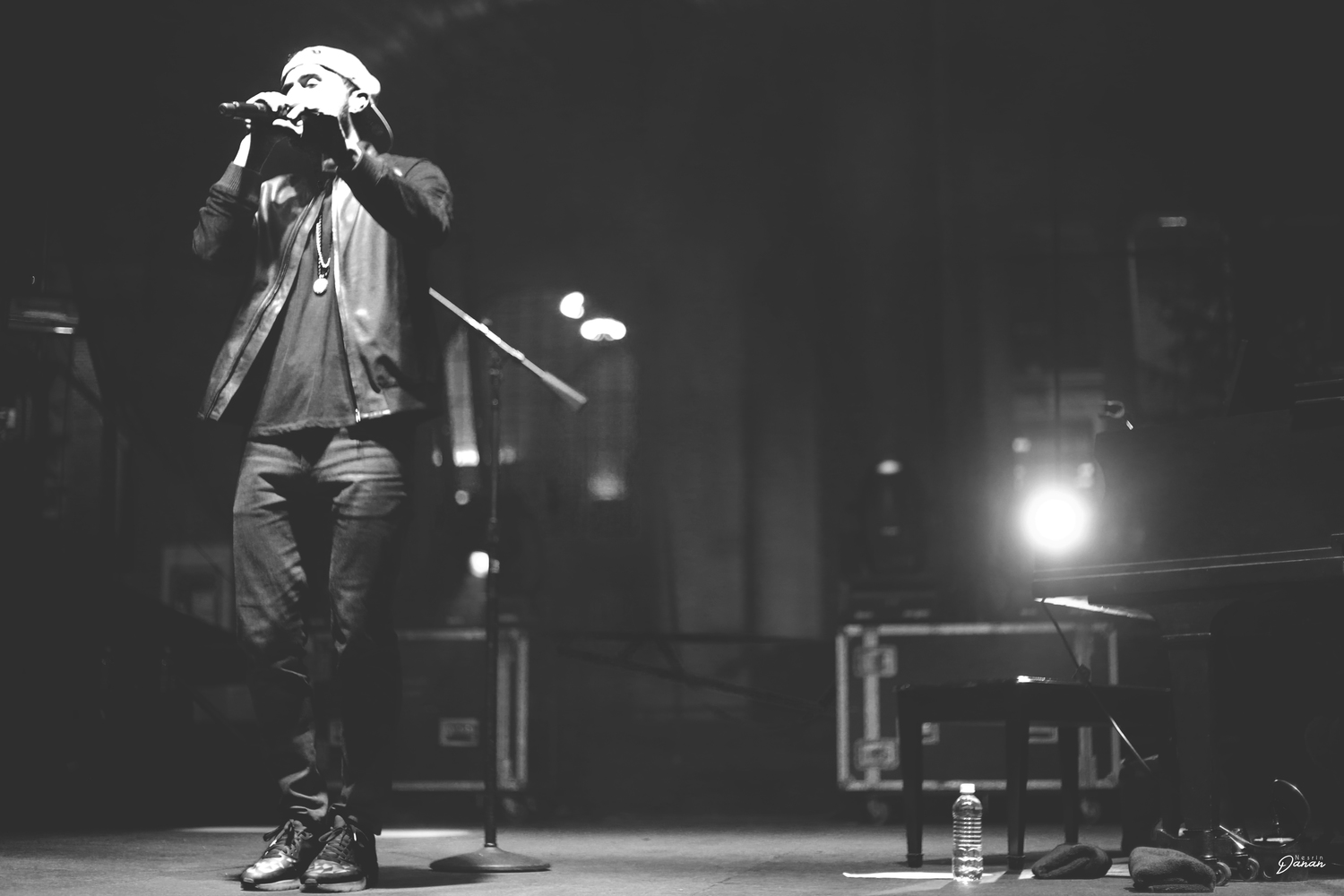 Mike Posner performing at Dam Jam 2014 at OSU in Corvallis, OR 5/31/14
Photo by Nesrin Danan
nesrindanan.com
