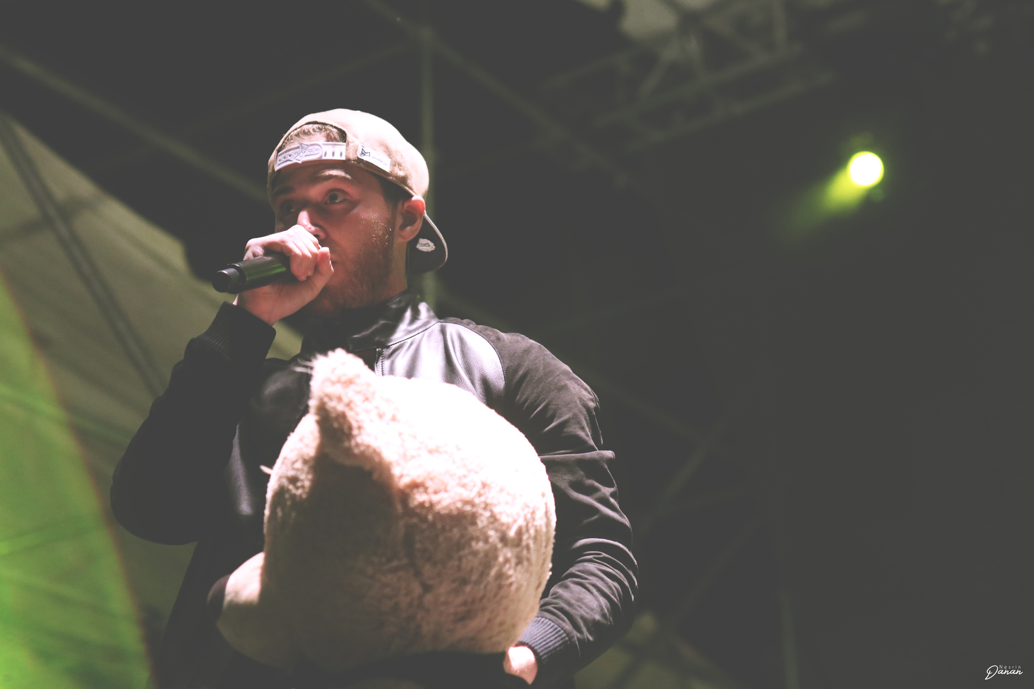 Mike Posner performing at Dam Jam 2014 at OSU in Corvallis, OR 5/31/14
Photo by Nesrin Danan
nesrindanan.com
