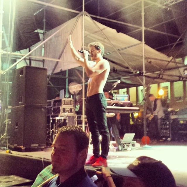 Mike Posner performing at Dam Jam 2014 at OSU in Corvallis, OR 5/31/14
Instagram @honeygirlb
