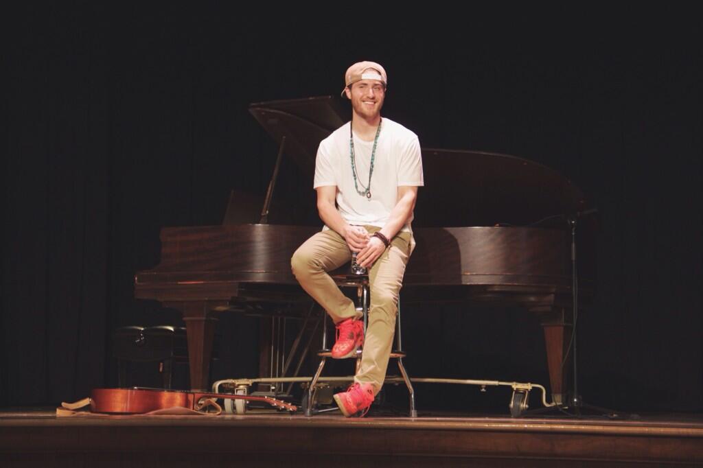 Mike Posner Q&A with OSU students in Corvallis, OR 5/31/14
Twitter @nicki80h8
