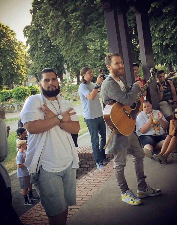 Mike Posner performing at Peninsula Park in Portland, OR July 15, 2015
twitter.com/davespo93
 Mike Posner performing at Peninsula Park in Portland, OR July 15, 2015
twitter.com/davespo93