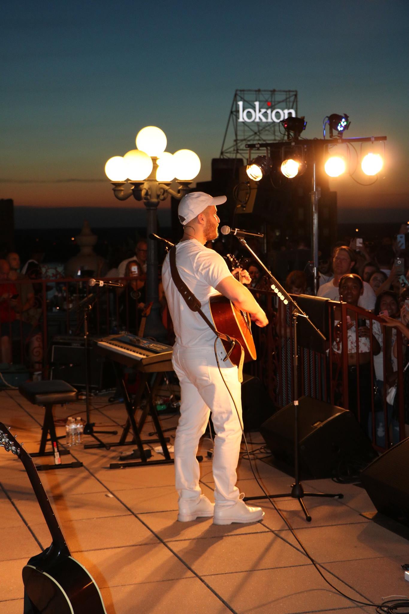 facebook.com/PeabodyRooftopParty
 facebook.com/PeabodyRooftopParty
