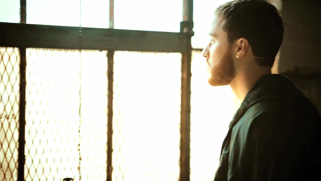 Rittz_-_Switch_Lanes_28Feat__Mike_Posner29_-_Official_Music_Video_024.jpg