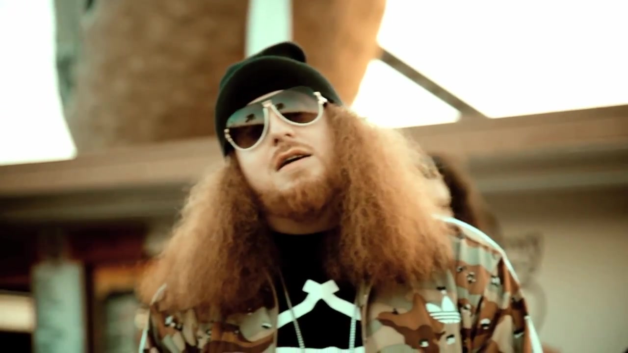 Rittz_-_Switch_Lanes_28Feat__Mike_Posner29_-_Official_Music_Video_091.jpg