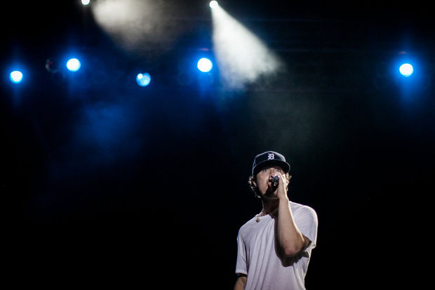 Mike Posner performing at 104.5 SNX Summer Music Festival in Marne, MI 8/15/2014
mlive.com
