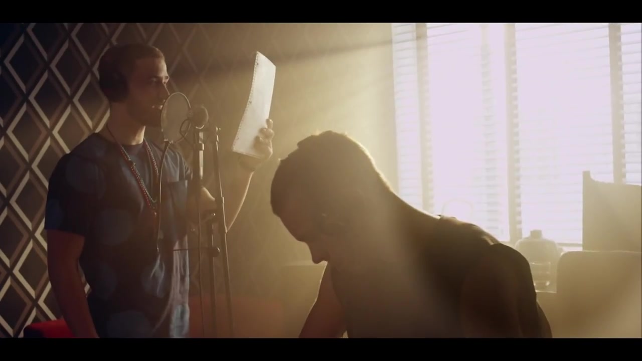 Sammy_Adams_-_L_A__Story_ft__Mike_Posner_037.jpg