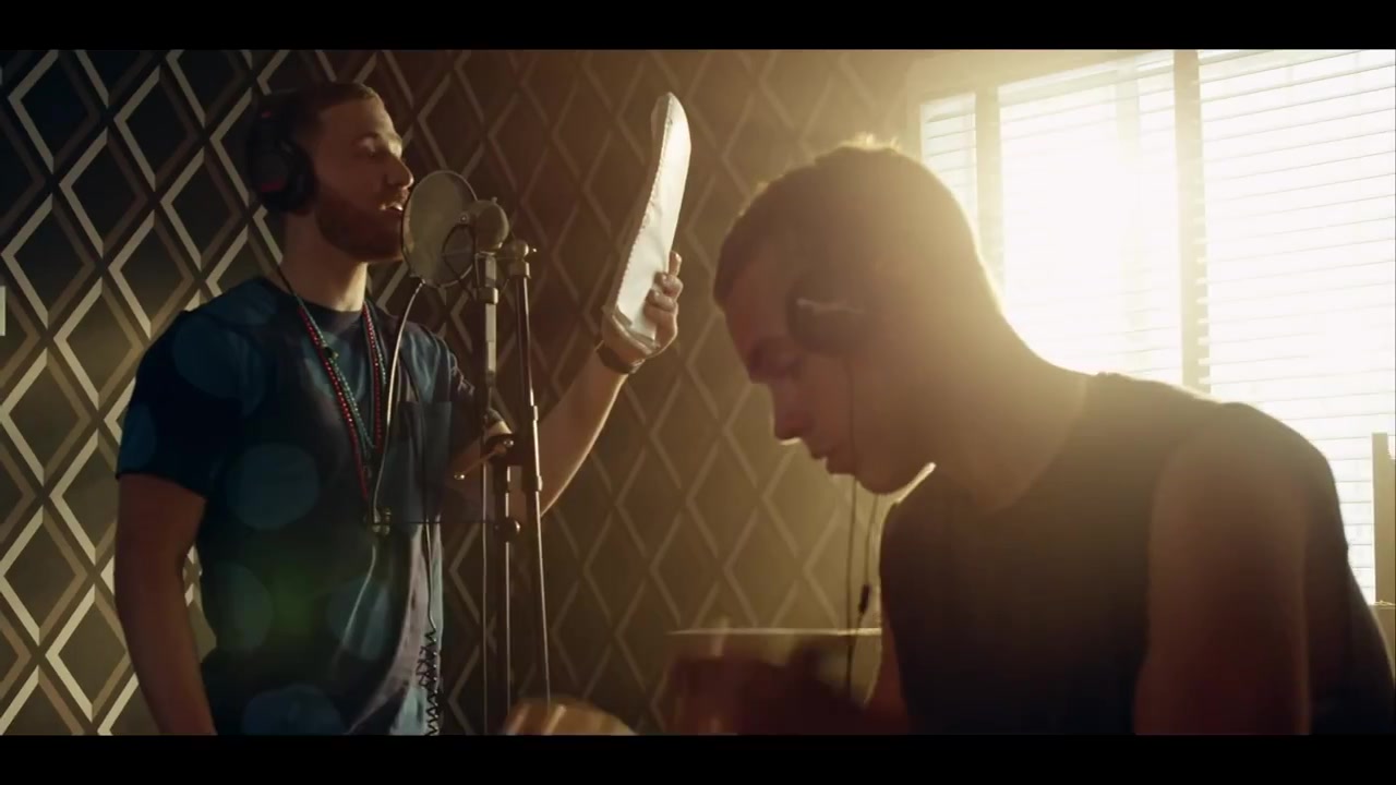 Sammy_Adams_-_L_A__Story_ft__Mike_Posner_061.jpg