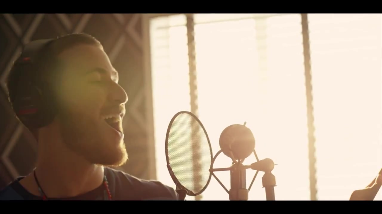 Sammy_Adams_-_L_A__Story_ft__Mike_Posner_374.jpg