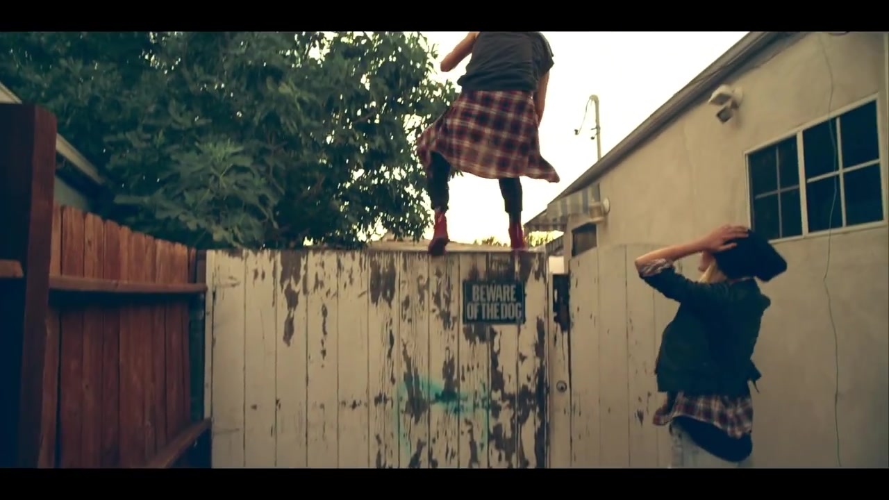 Sammy_Adams_-_L_A__Story_ft__Mike_Posner_407.jpg
