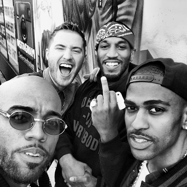 SayItAintTone, Mike Posner, Earlly Mac, and Big Sean at the FFOE mural at Dexter Check Cashing - Detroit, MI 9/21/13
Instagram @sayitaint
