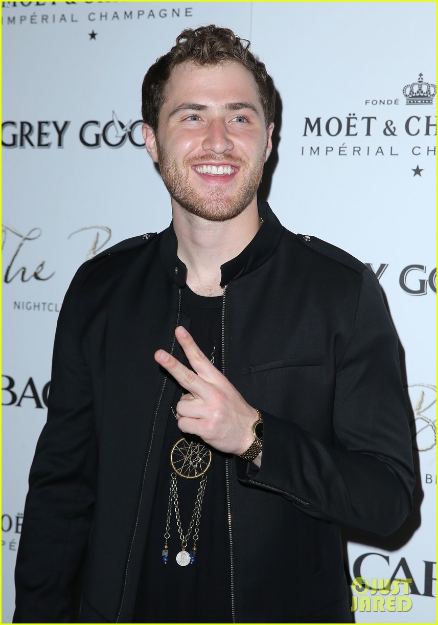 Mike Posner at The Bank Nightclub for DJ E-Man's Birthday Celebration in Las Vegas, NV 5/24/14
Photo from justjared.com
Mike Posner at The Bank Nightclub for DJ E-Man's Birthday Celebration in Las Vegas, NV 5/24/14
Photo from justjared.com