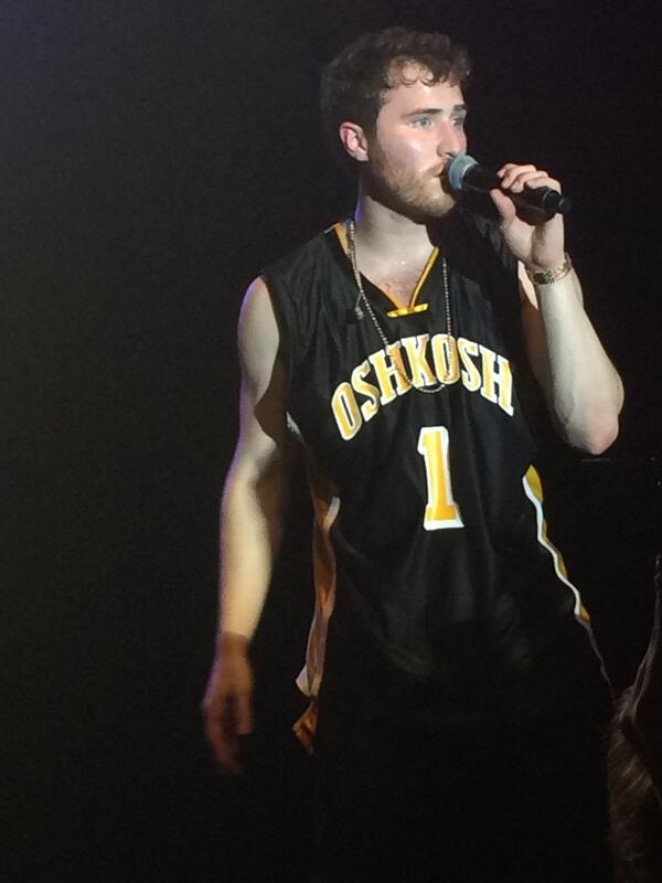 Mike Posner performing at Bye Gosh Fest 2014 at UW Oshkosh in Oshkosh, WI 5/8/14
Twitter @sam_lynnnn
