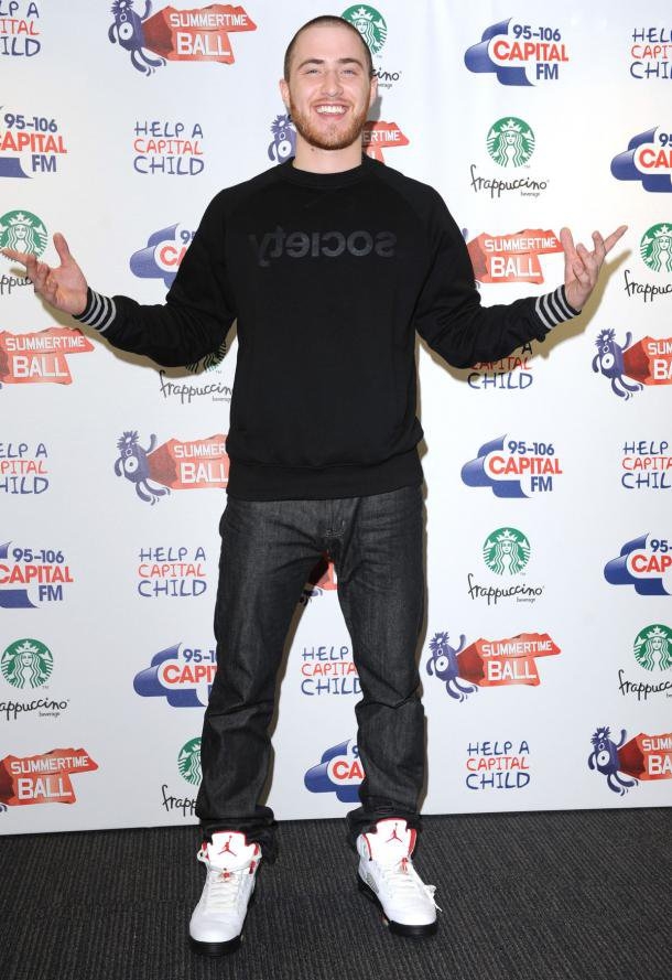 mike-posner-2011-summertime-ball-3.jpg
