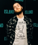Filename=Mike-Posner-Island-Records-NYC-06092015-3.jpg
Filesize=94KiB
Dimensions=640x640
Date added=Jun 10, 2015 Mike-Posner-Island-Records-NYC-06092015-3.jpg